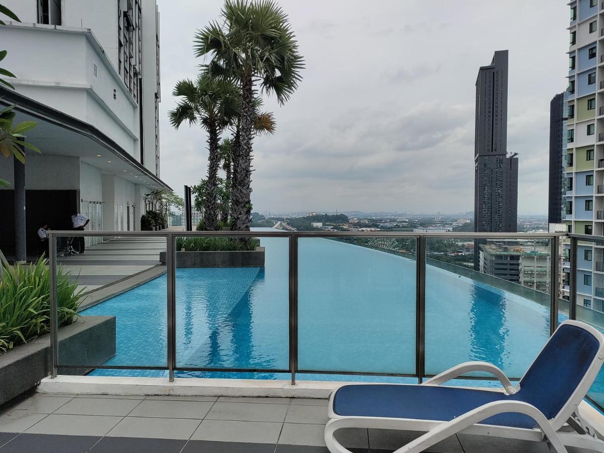 Wadi Iman Guesthouse @ I-City Shah Alam Kültér fotó
